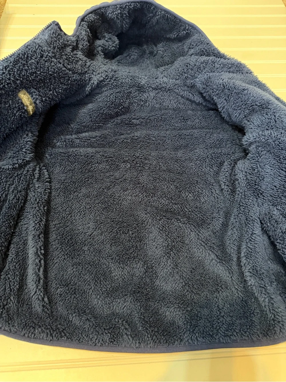 Eddie Bauer reversible Kids Hooded Puffer Jacket in Dark Blue & Bright Blue